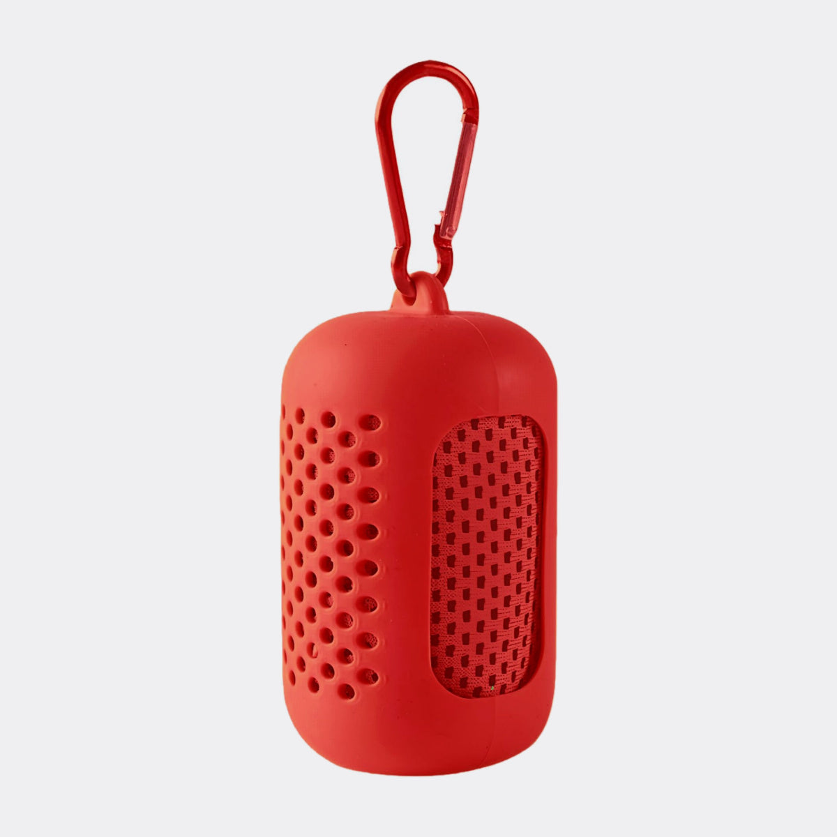 SAETTO Fresco cooling towel in its Red silicone case with carabiner